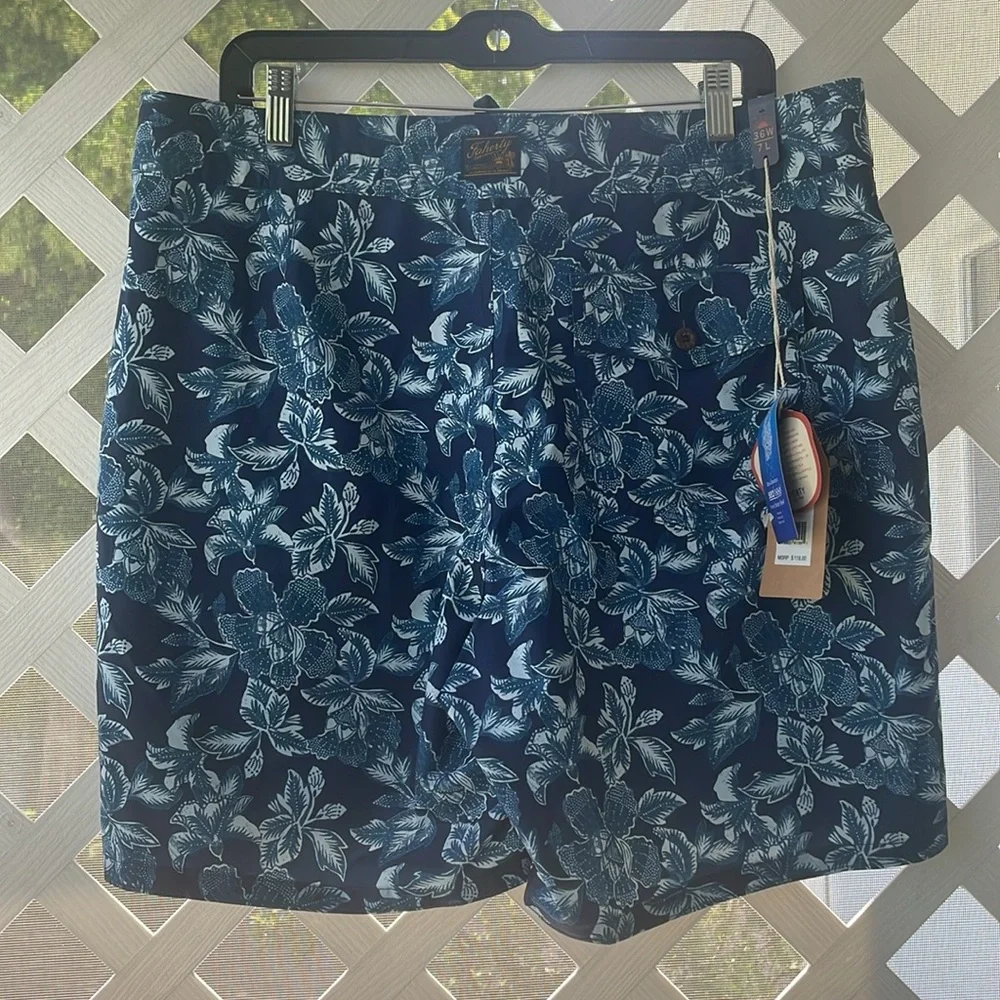 Faherty ‘Sunwashed Boardshorts’ in Frosty Bloom